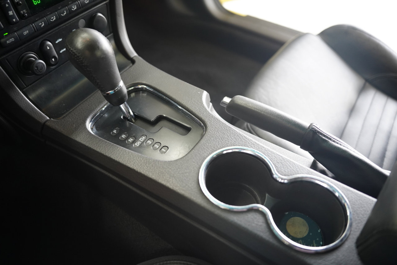 Used 2002 Ford Thunderbird image 17