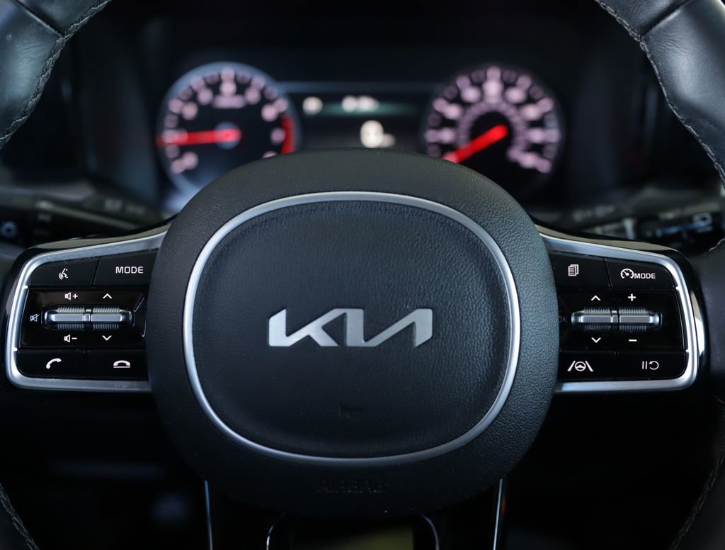 Used 2022 Kia Sorento S image 11