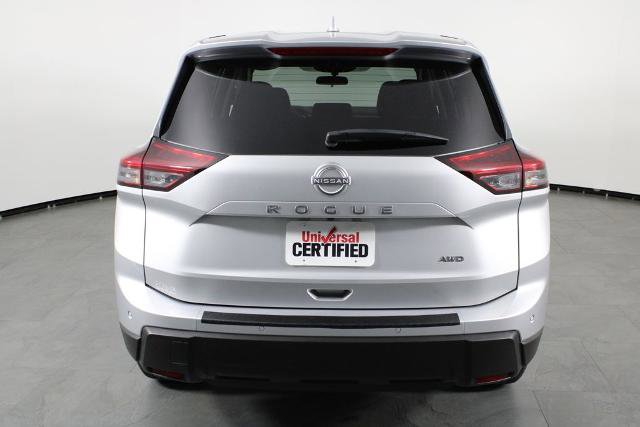 Certified 2025 Nissan Rogue SV image 11