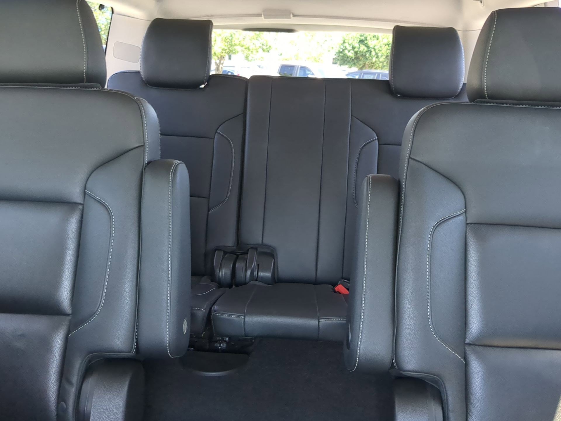 Used 2019 Chevrolet Suburban LT RWD image 22