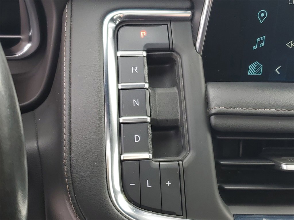 Used 2023 Chevrolet Suburban High Country image 20