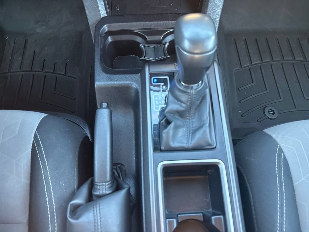 Used 2023 Toyota Tacoma TRD Off-Road w/ Technology Package AWD/4WD image 21