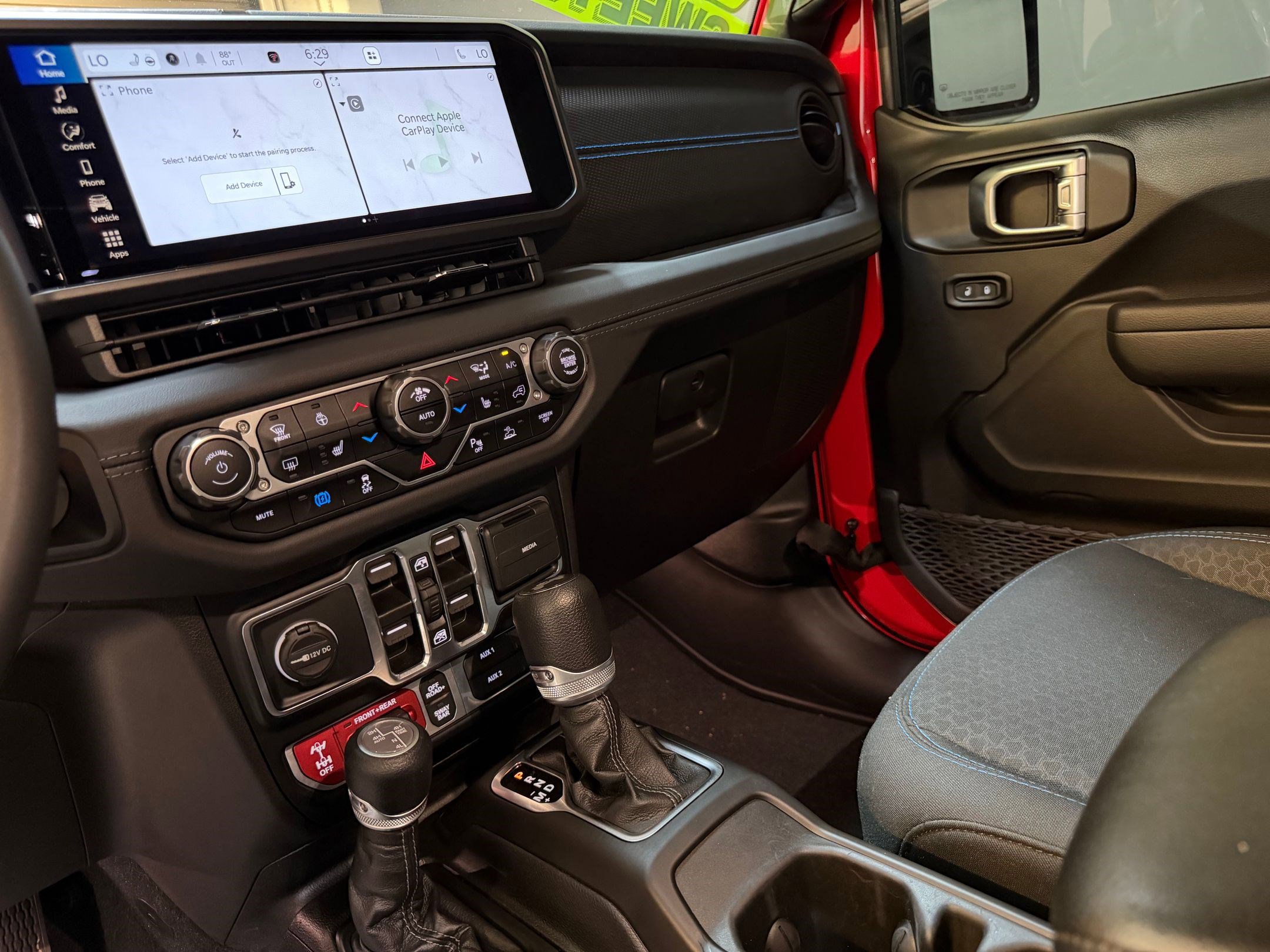 Used 2024 Jeep Wrangler Unlimited Rubicon 4xe w/ Safety Group image 26