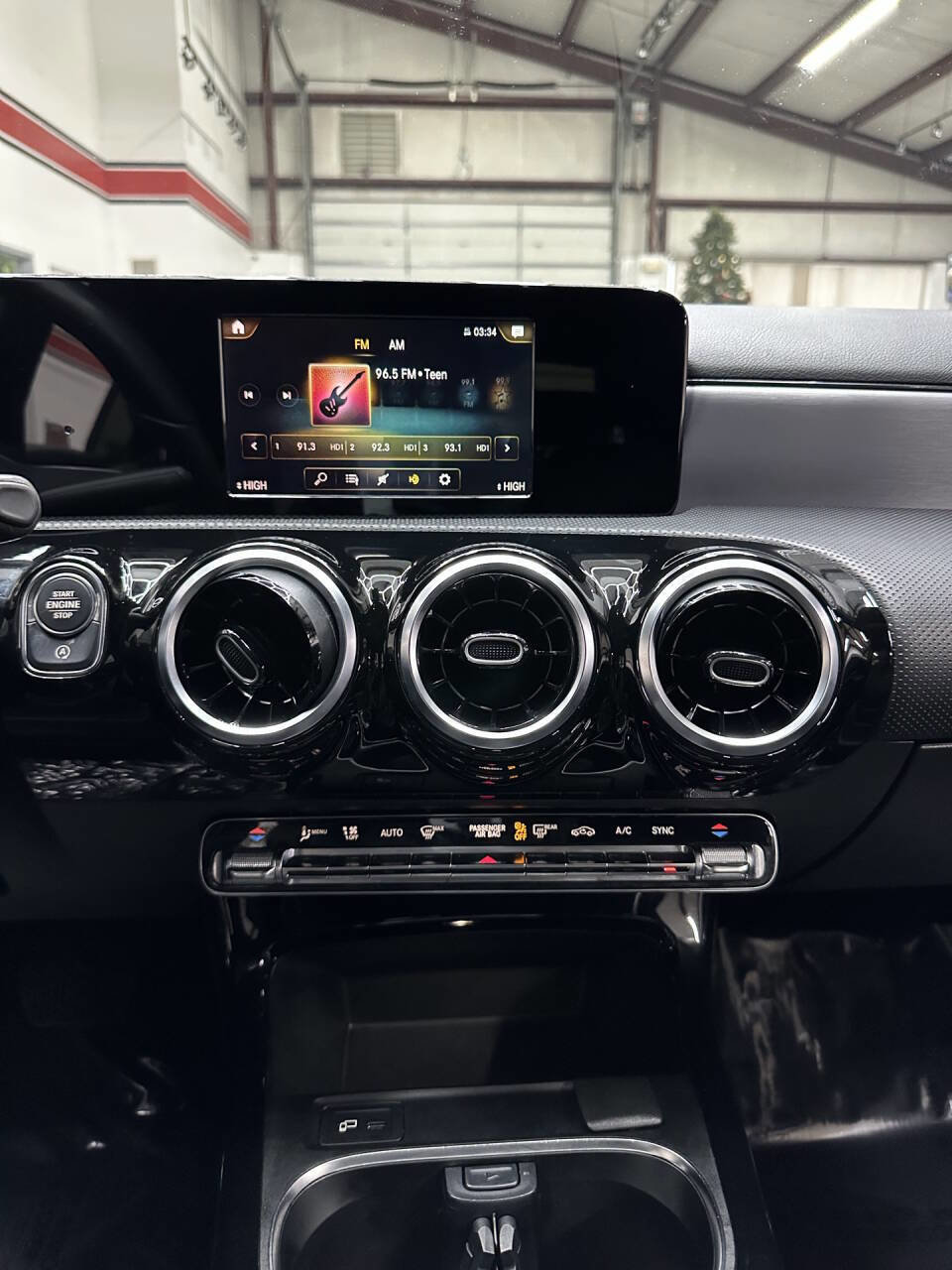 Used 2020 Mercedes-Benz A 220 image 27