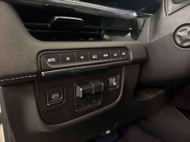 Used 2024 Cadillac Escalade ESV Premium Luxury w/ Performance Package AWD/4WD image 20