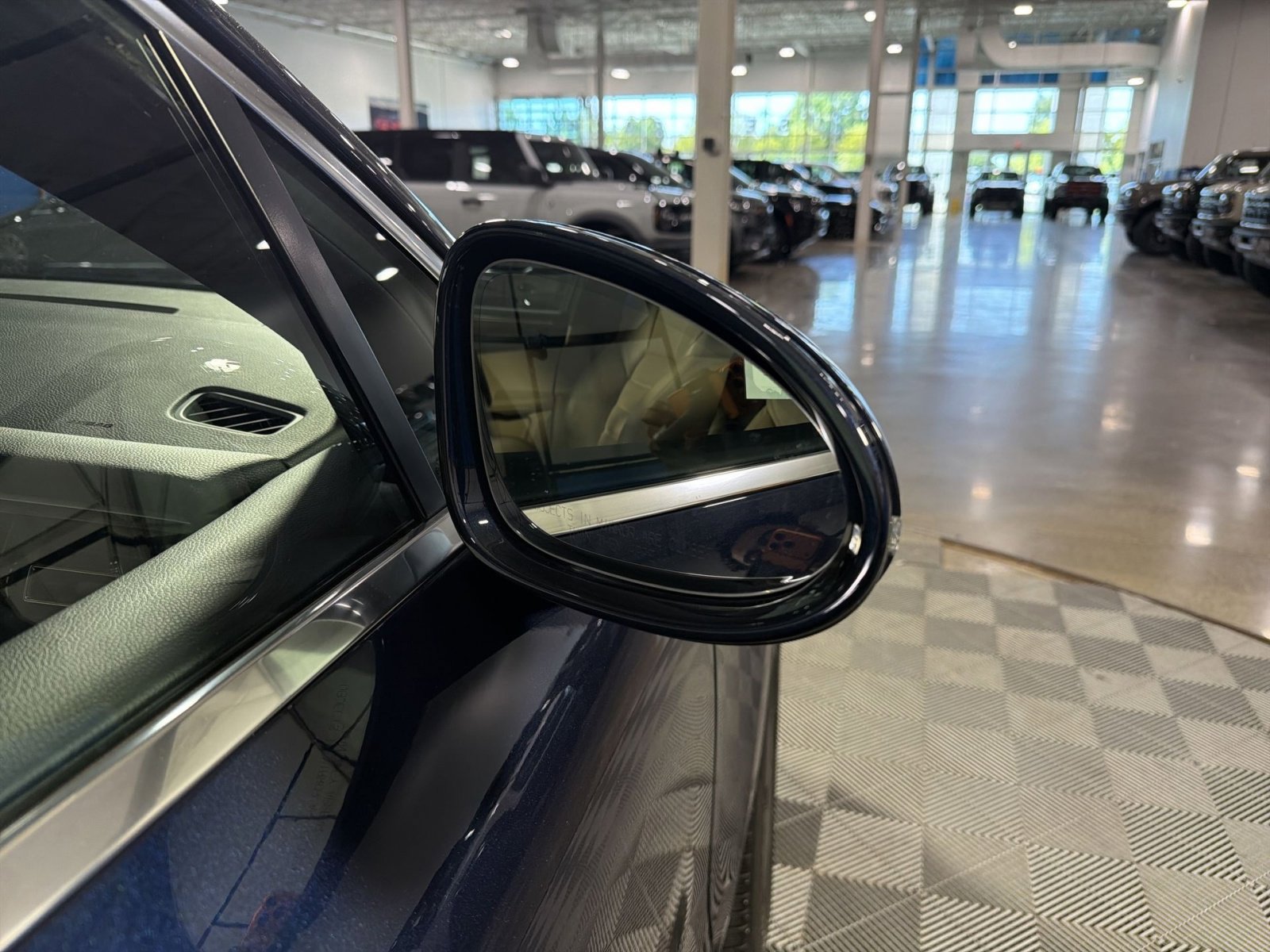 Used 2021 Porsche Macan AWD/4WD image 15