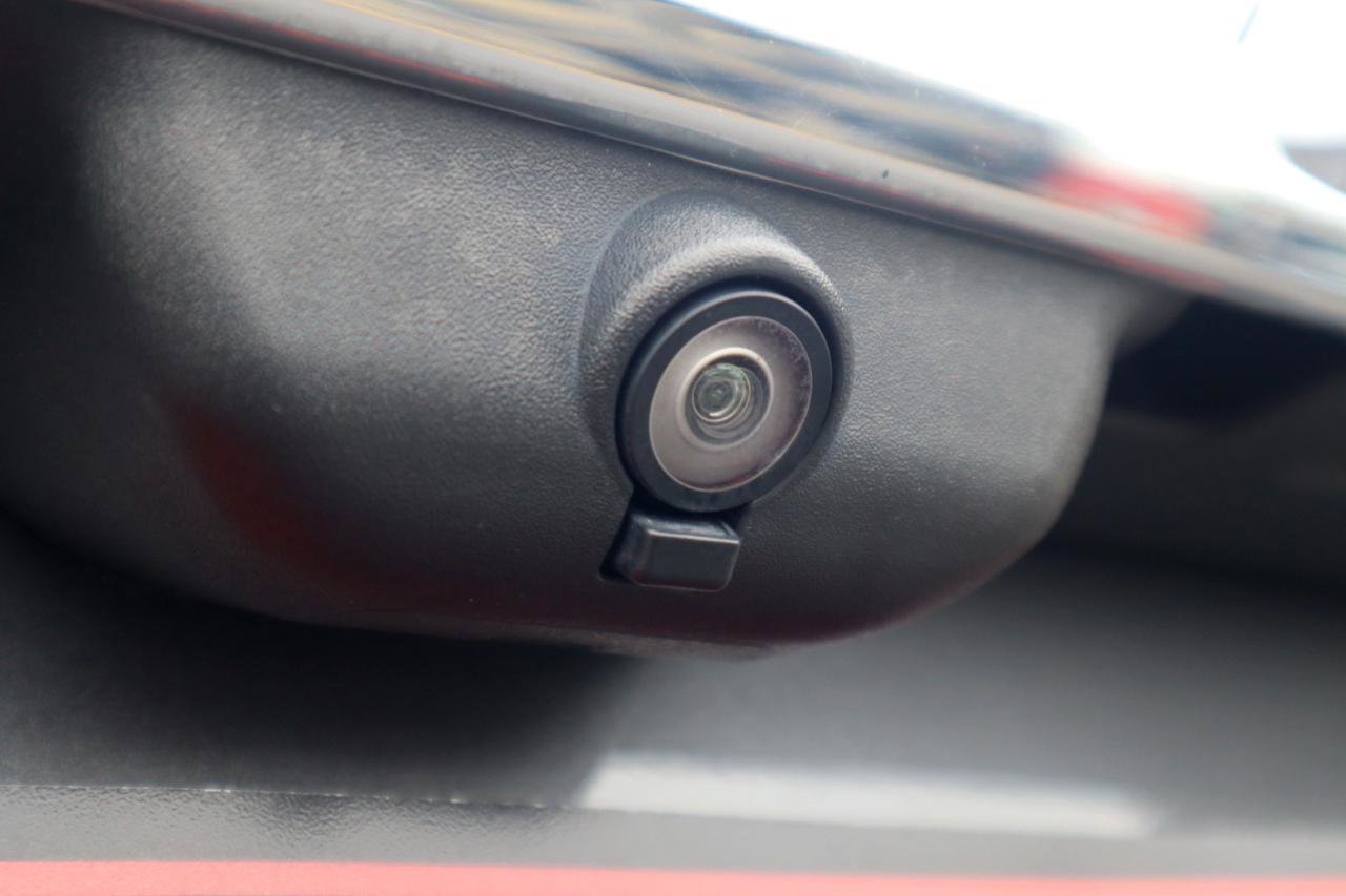 Used 2021 Ford Explorer XLT w/ Equipment Group 202A image 26