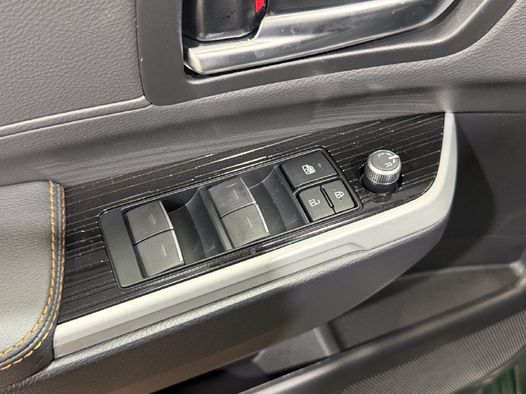 New 2026 Toyota Sienna XLE Woodland Edition AWD/4WD image 24