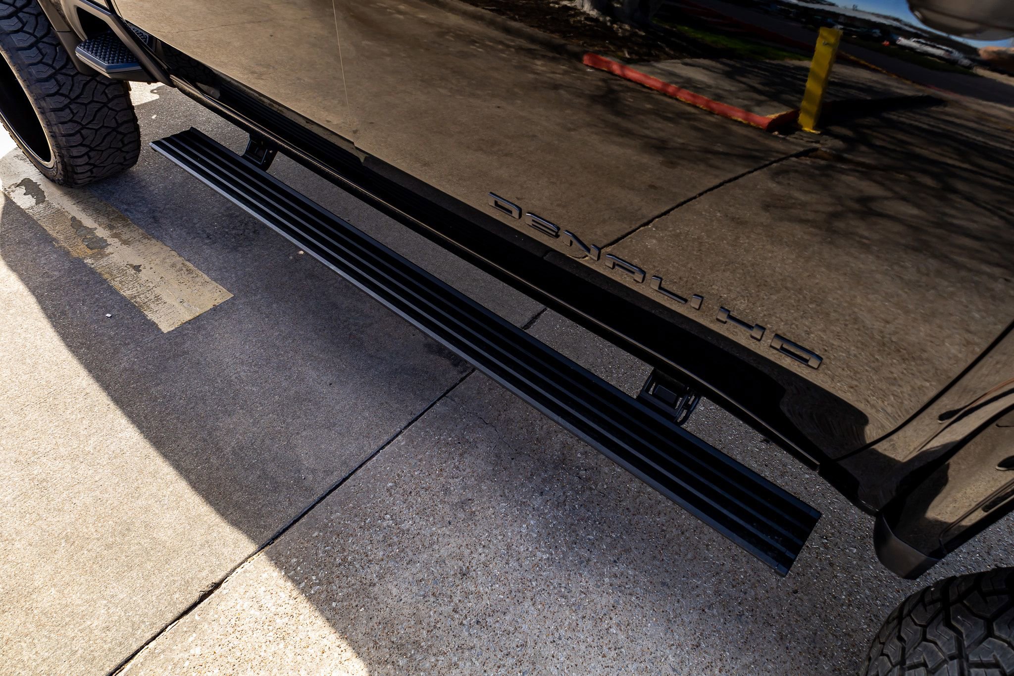 Used 2024 GMC Sierra 2500 Denali Ultimate w/ Max Trailering Package image 13