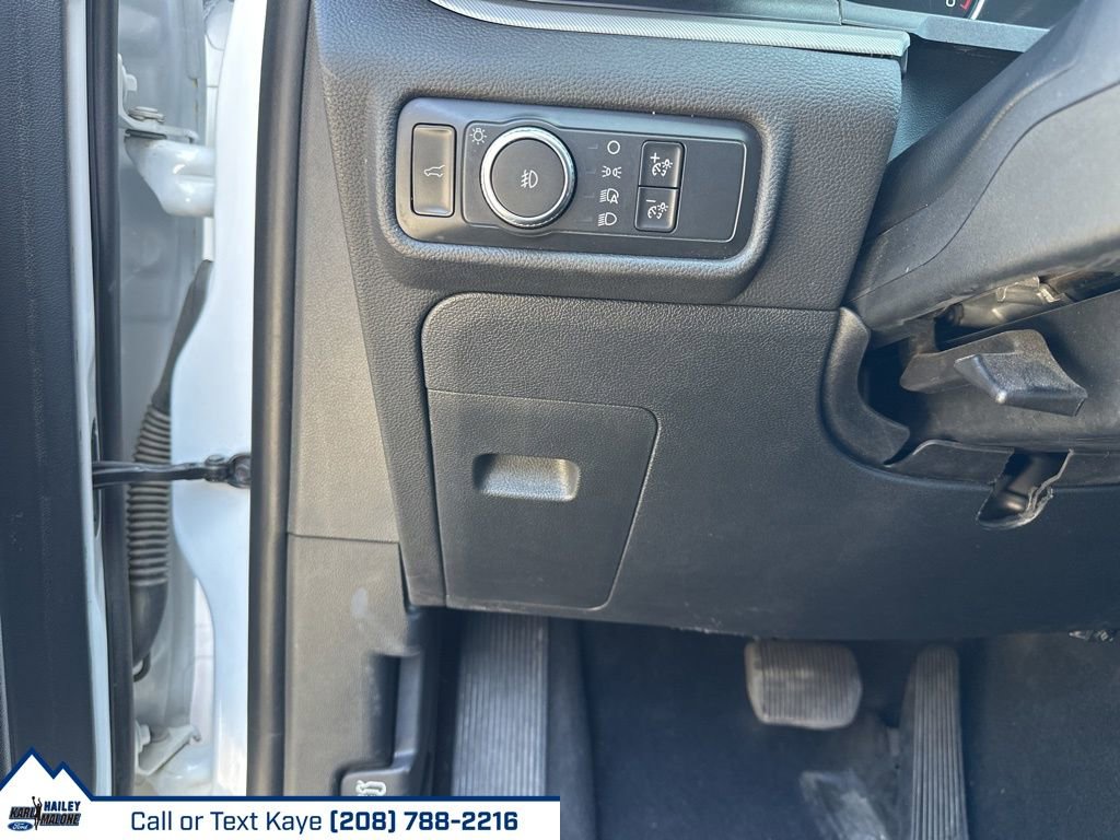 Used 2020 Ford Explorer XLT w/ Equipment Group 202A image 19