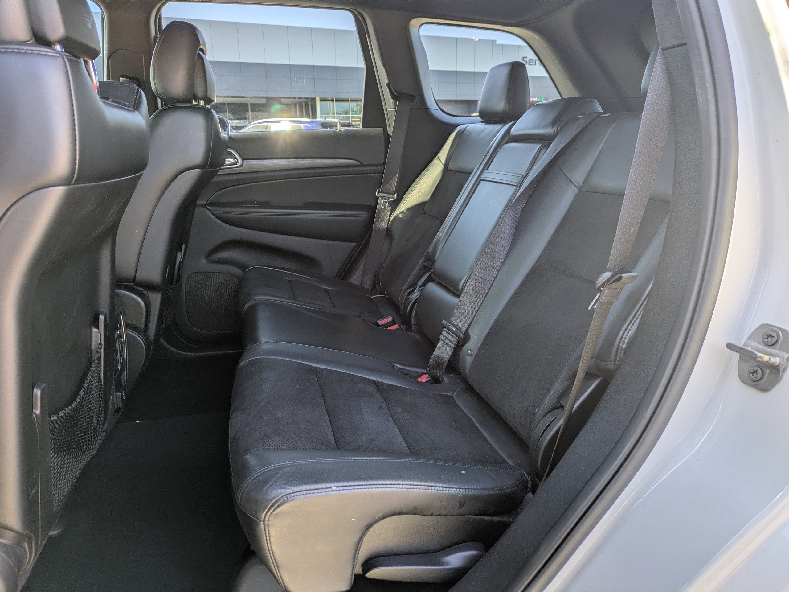 Used 2019 Jeep Grand Cherokee Altitude image 14