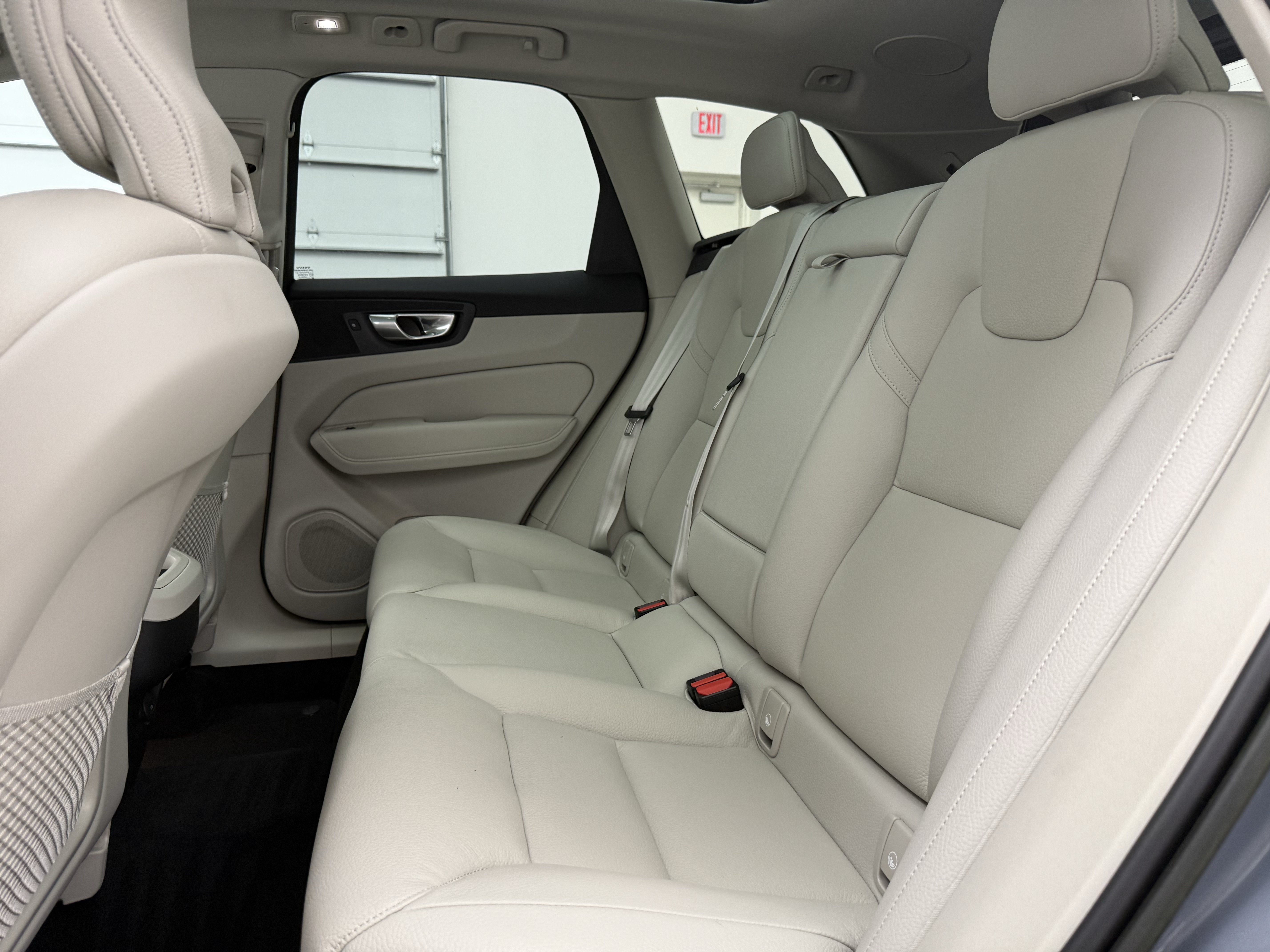 Certified 2023 Volvo XC60 B5 Plus w/ Climate Package FWD image 24