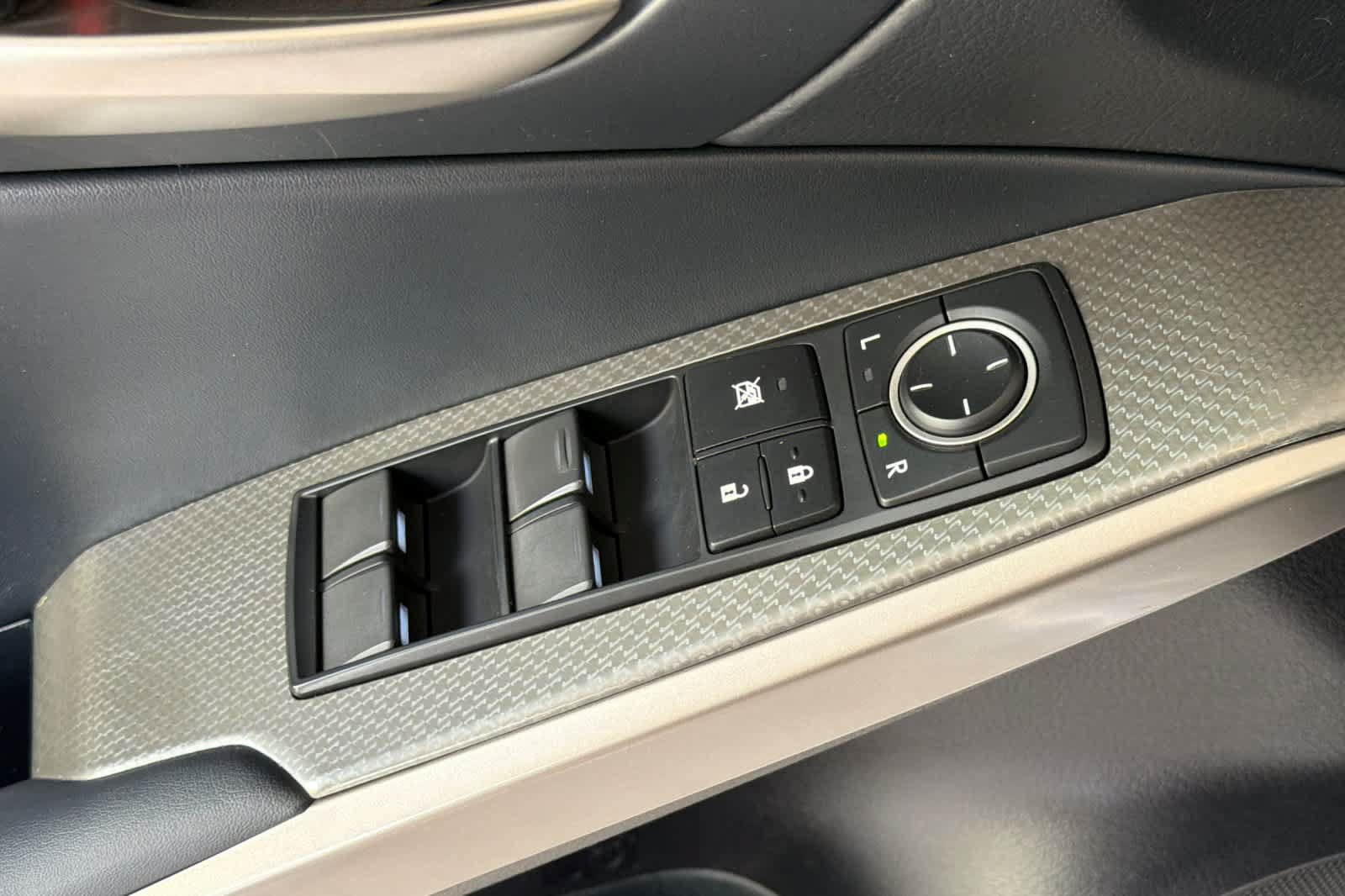 Used 2017 Lexus IS 350 F Sport w/ F Sport Package RWD image 13