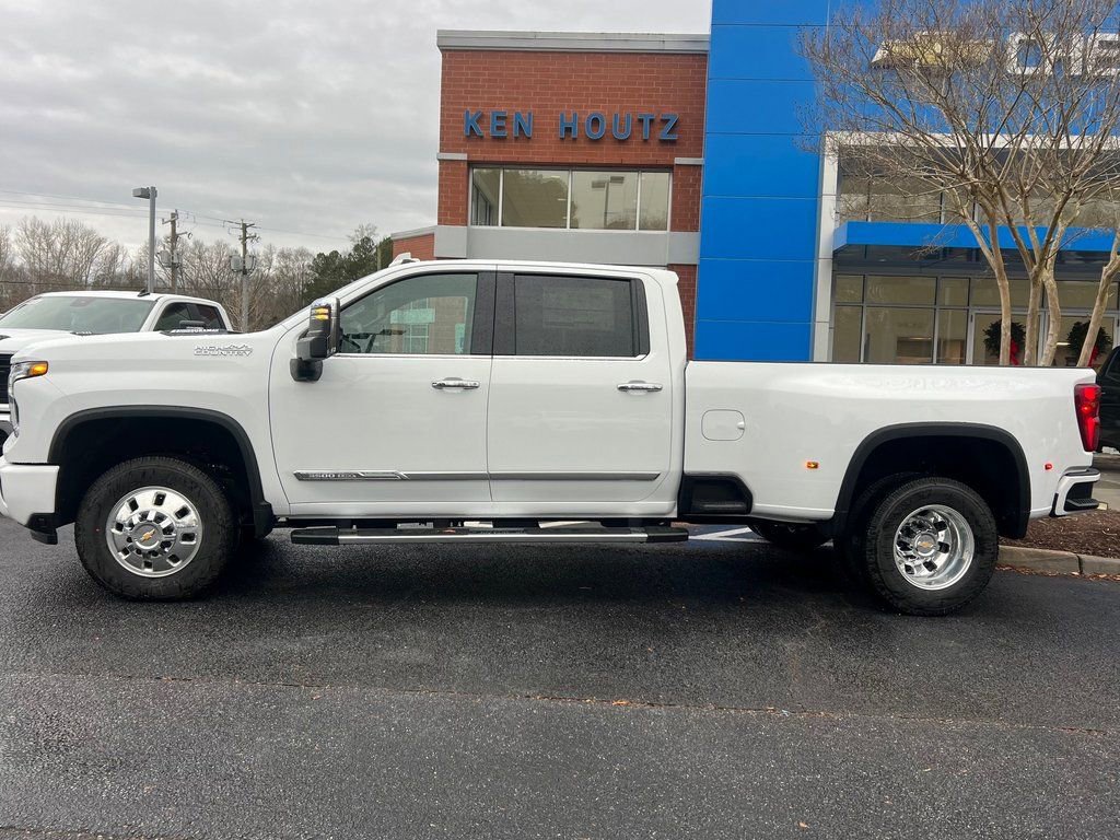 New 2026 Chevrolet Silverado 3500 High Country image 2