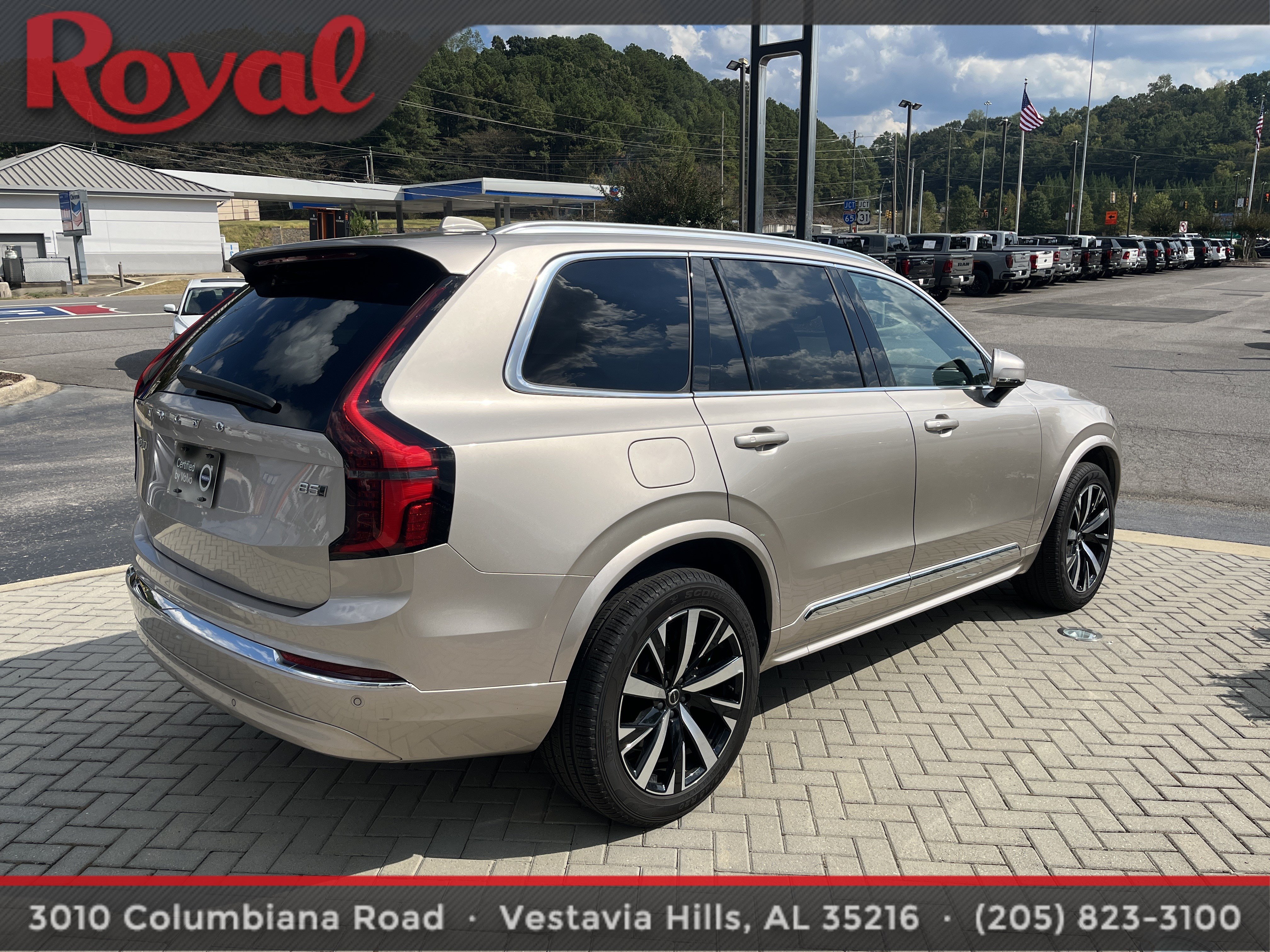 Used 2026 Volvo XC90 B5 Core AWD/4WD image 5
