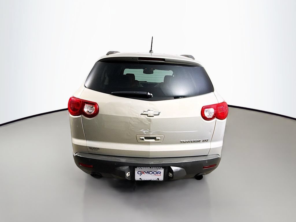 Used 2010 Chevrolet Traverse LTZ FWD image 6