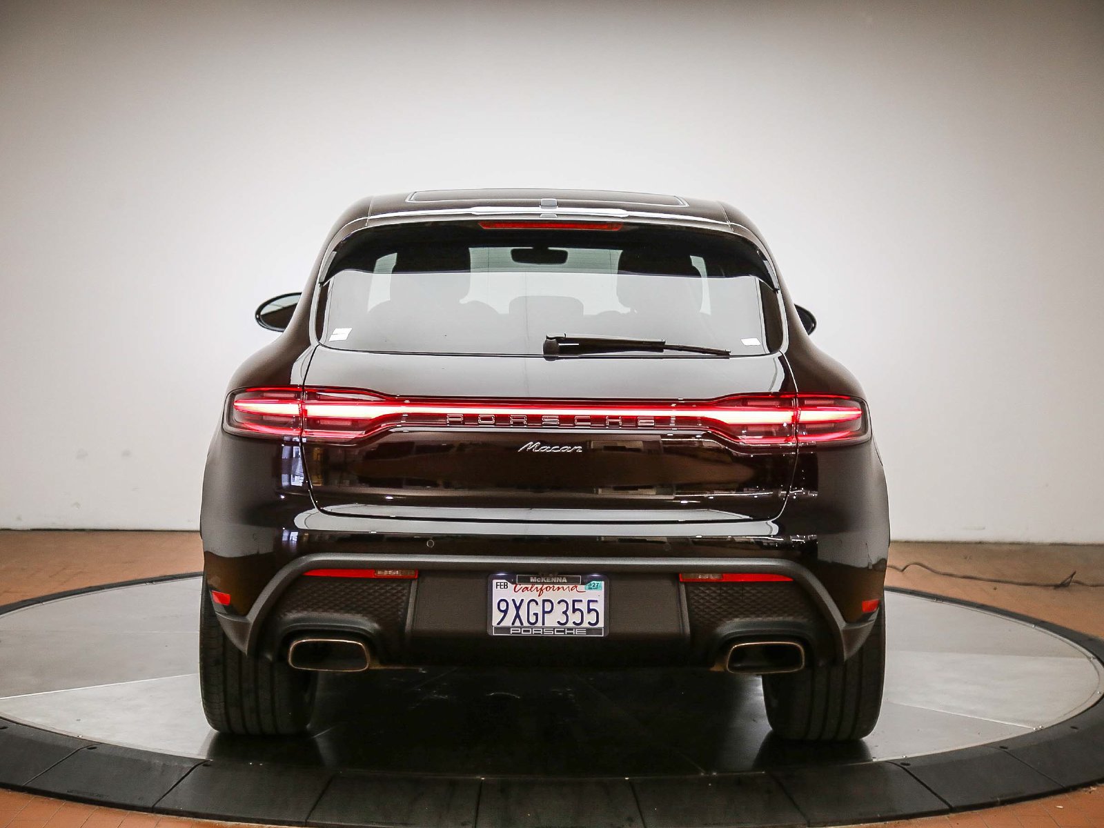 Certified 2026 Porsche Macan AWD/4WD image 7