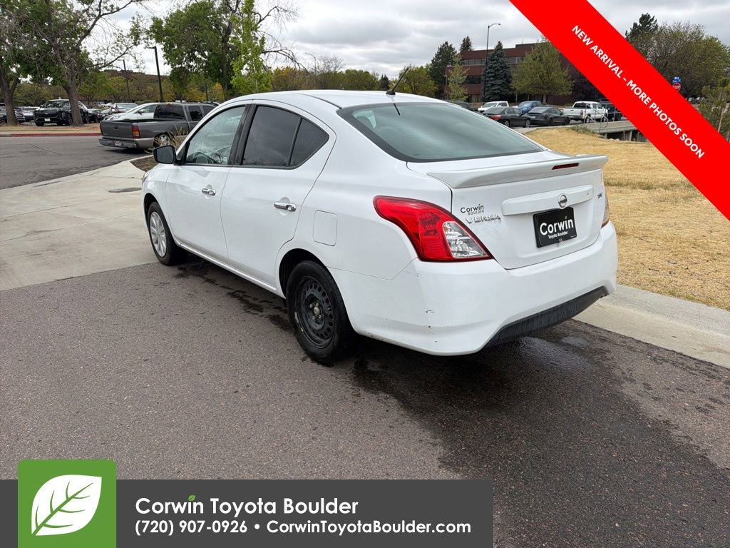 Used 2018 Nissan Versa SV FWD image 5