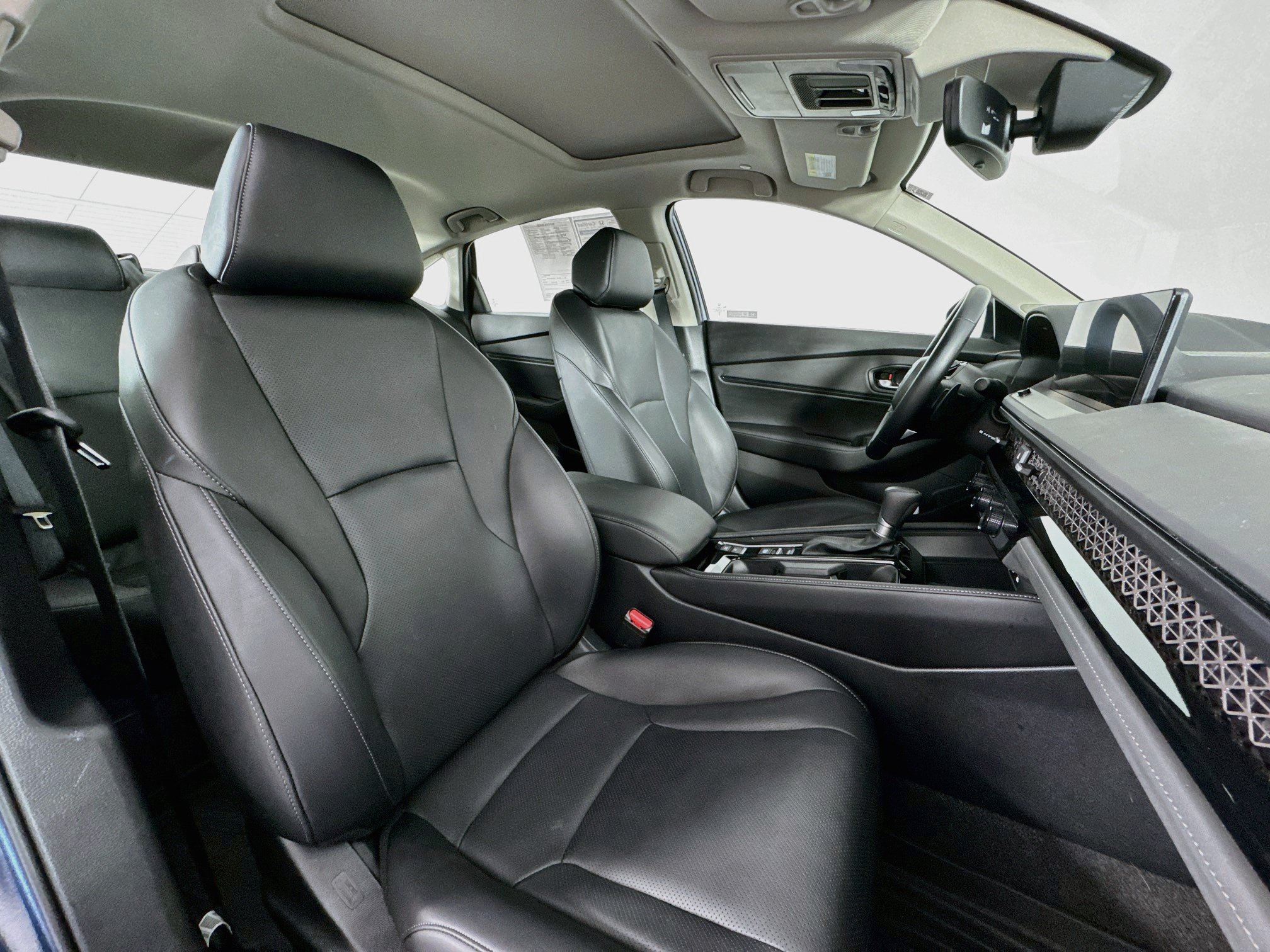 Certified 2024 Honda Accord Touring image 30