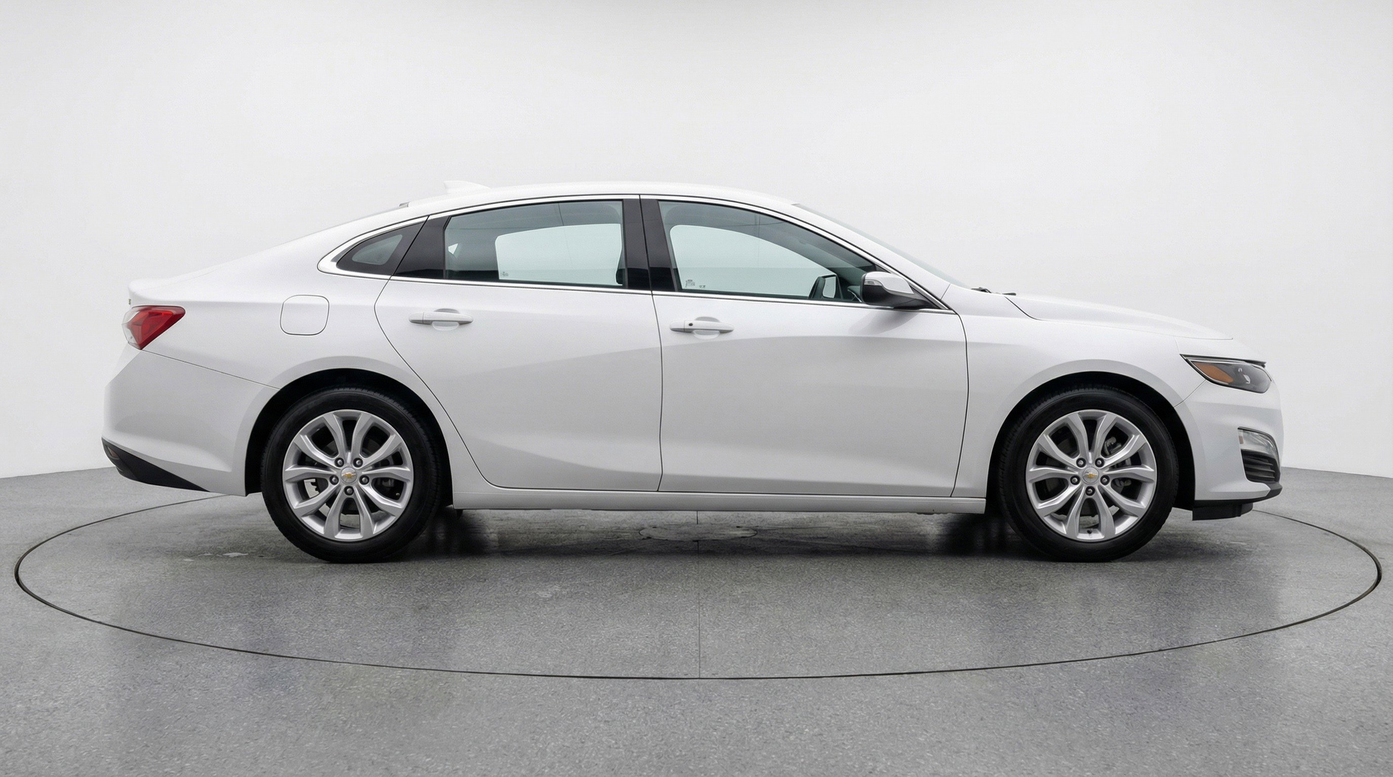 Used 2024 Chevrolet Malibu LT image 11