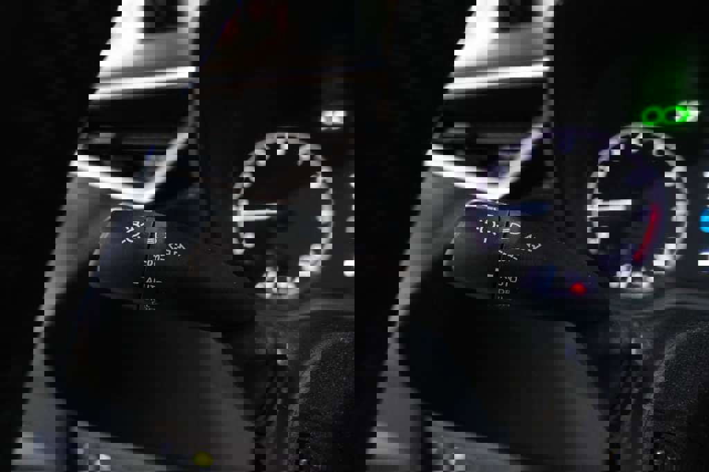 Used 2024 Toyota Corolla SE image 38