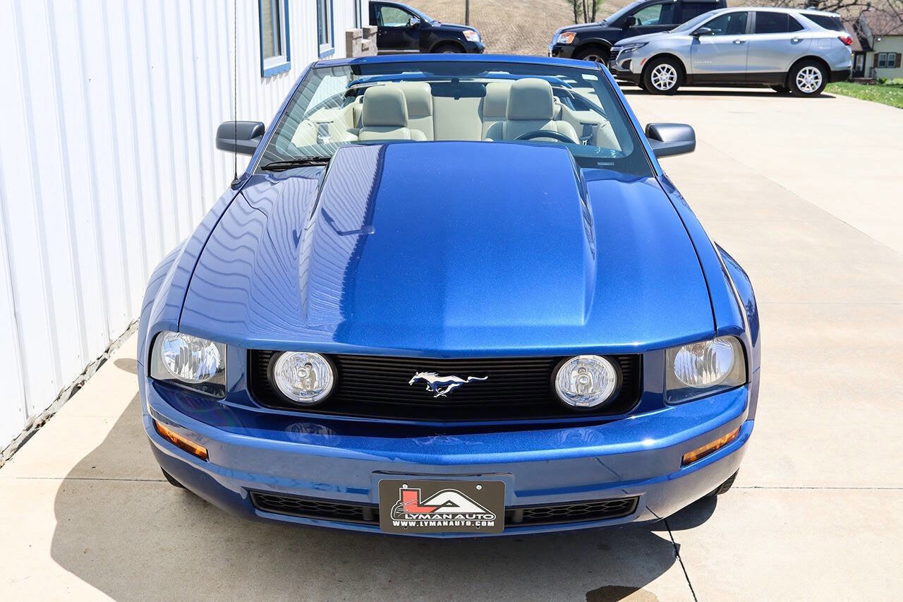 Used 2007 Ford Mustang Premium RWD image 16