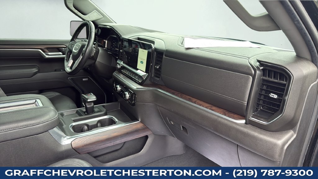 Used 2022 GMC Sierra 1500 SLT w/ SLT Convenience Package AWD/4WD image 32