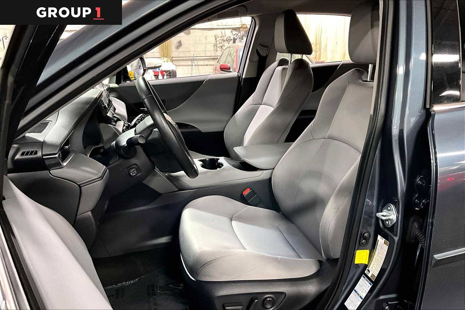 Certified 2021 Toyota Venza LE image 7