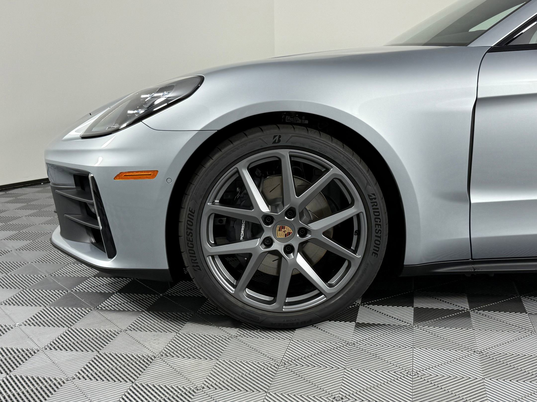 New 2026 Porsche Panamera 4 AWD/4WD image 12