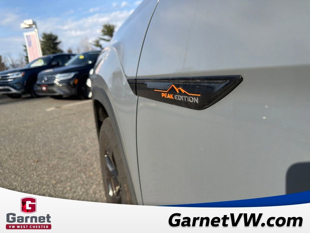 Used 2024 Volkswagen Atlas Peak Edition SE image 46