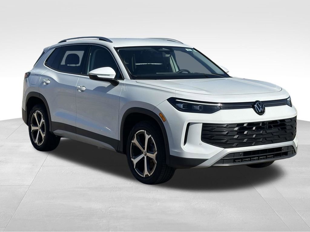 New 2025 Volkswagen Tiguan SE image 6