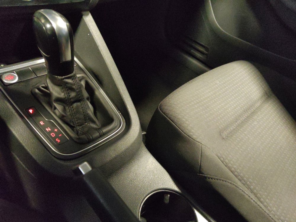 Used 2016 Volkswagen Jetta SE image 26