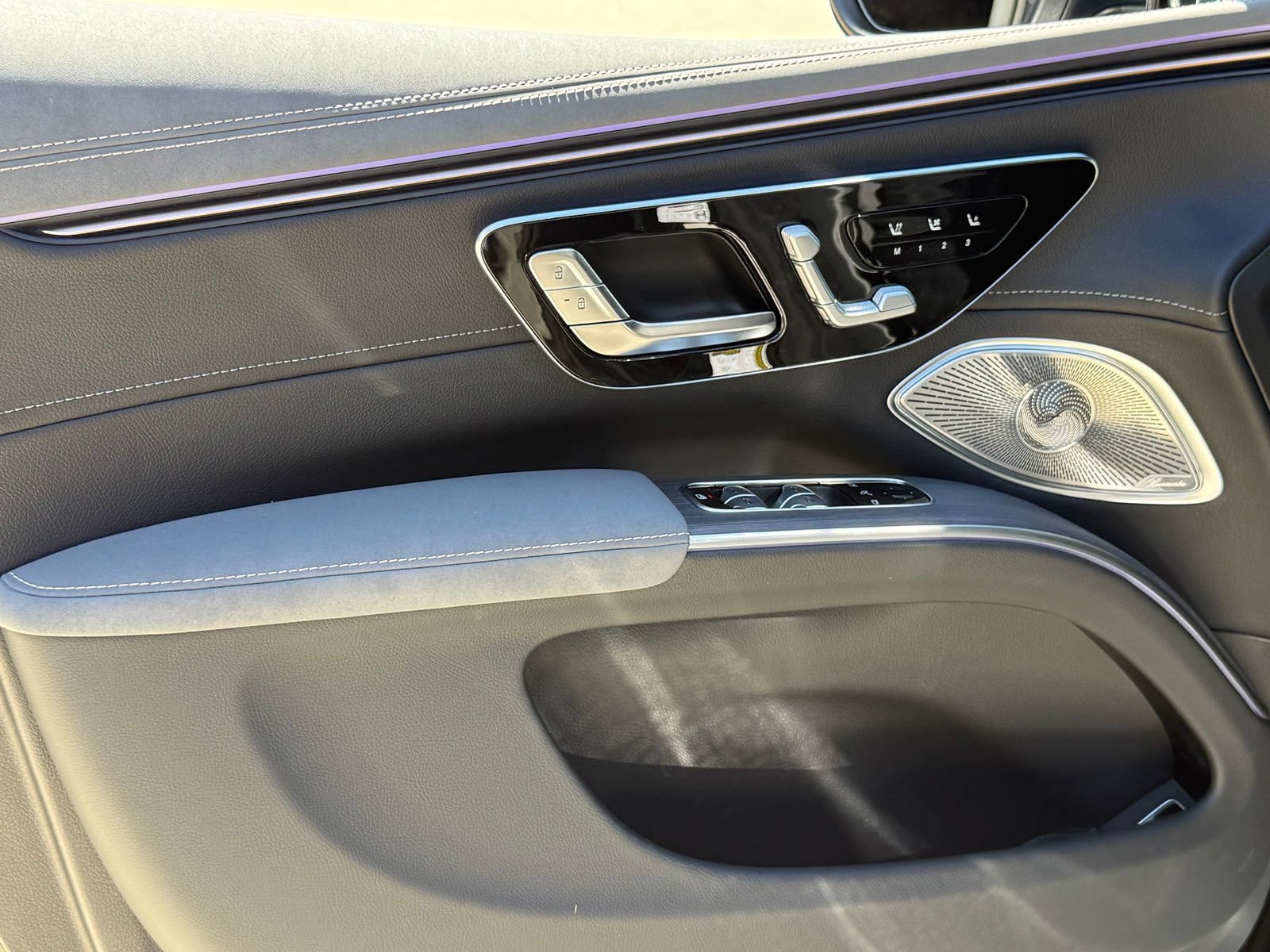 New 2026 Mercedes-Benz EQS 400 4MATIC SUV image 15