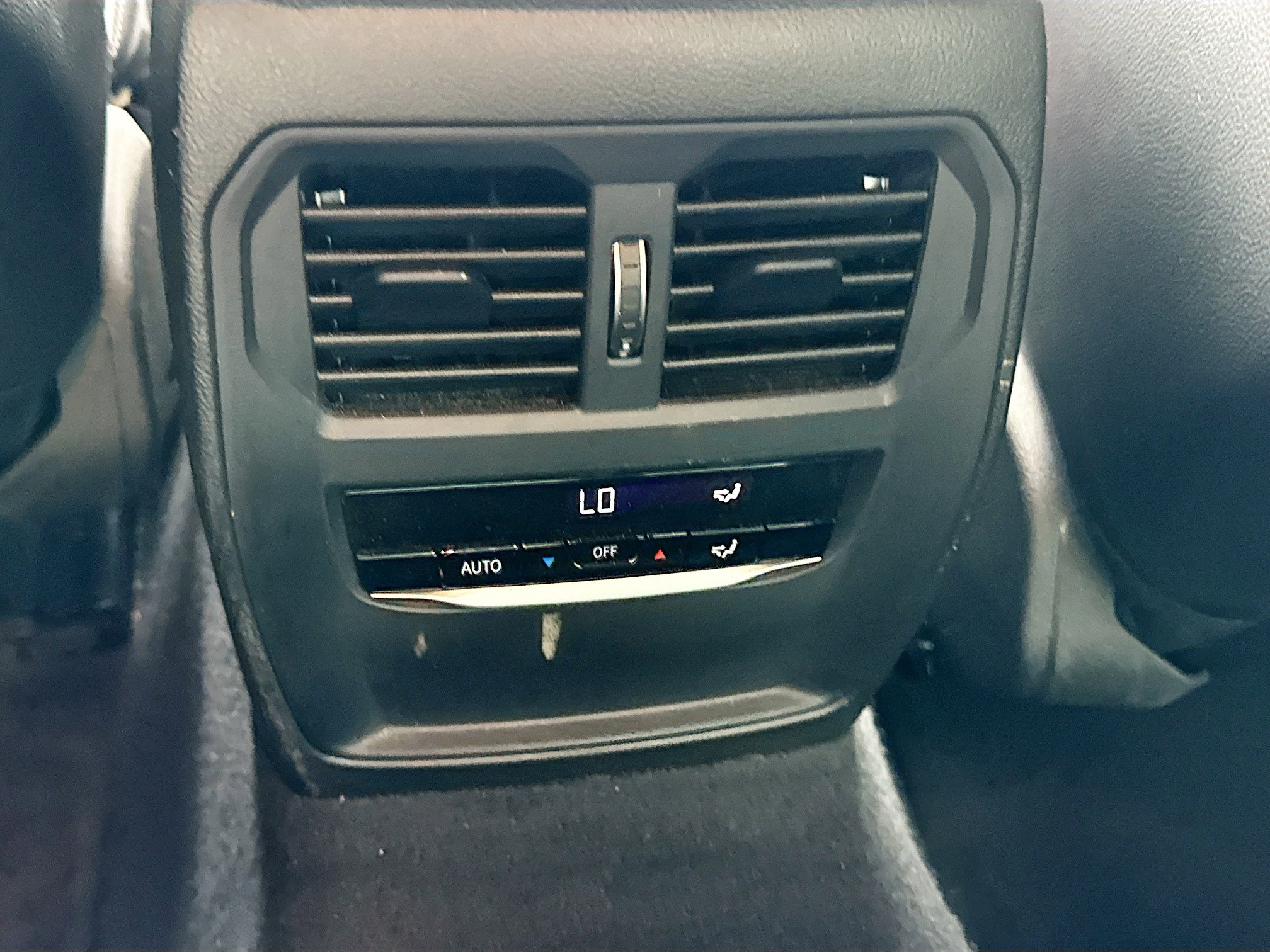 Used 2023 BMW 230i Coupe w/ M Sport Package RWD image 18