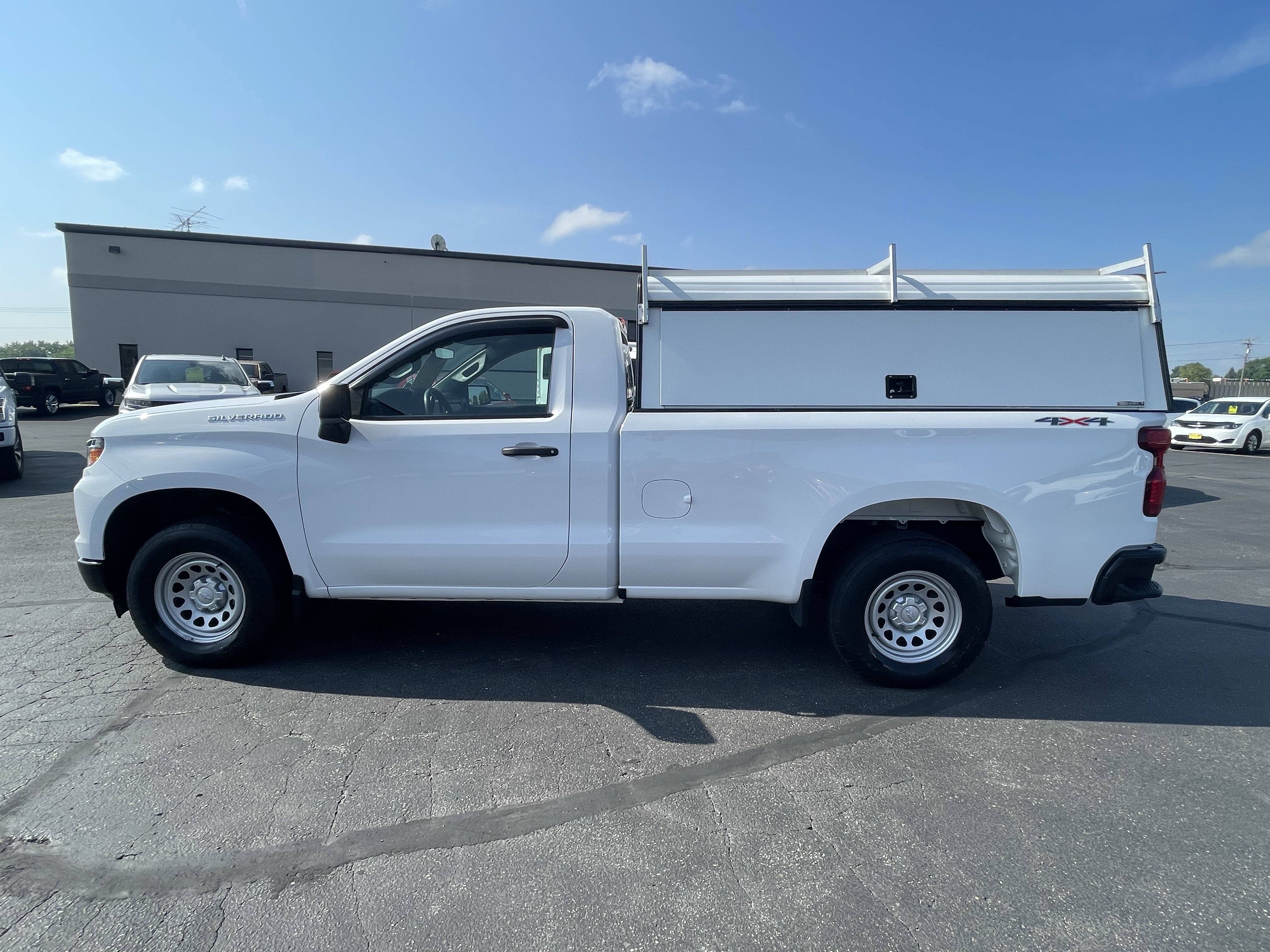 Used 2022 Chevrolet Silverado 1500 W/T w/ WT Value Package AWD/4WD image 5