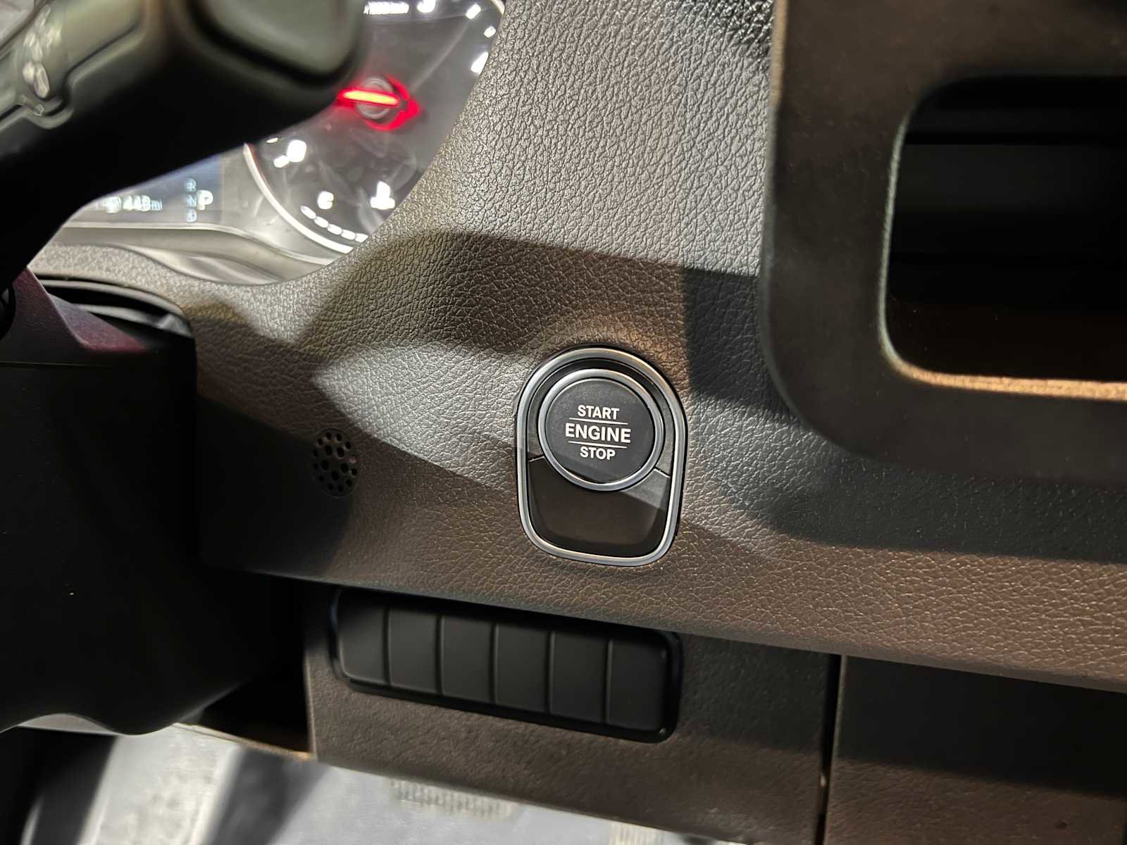 Used 2025 Mercedes-Benz Sprinter 2500 image 25