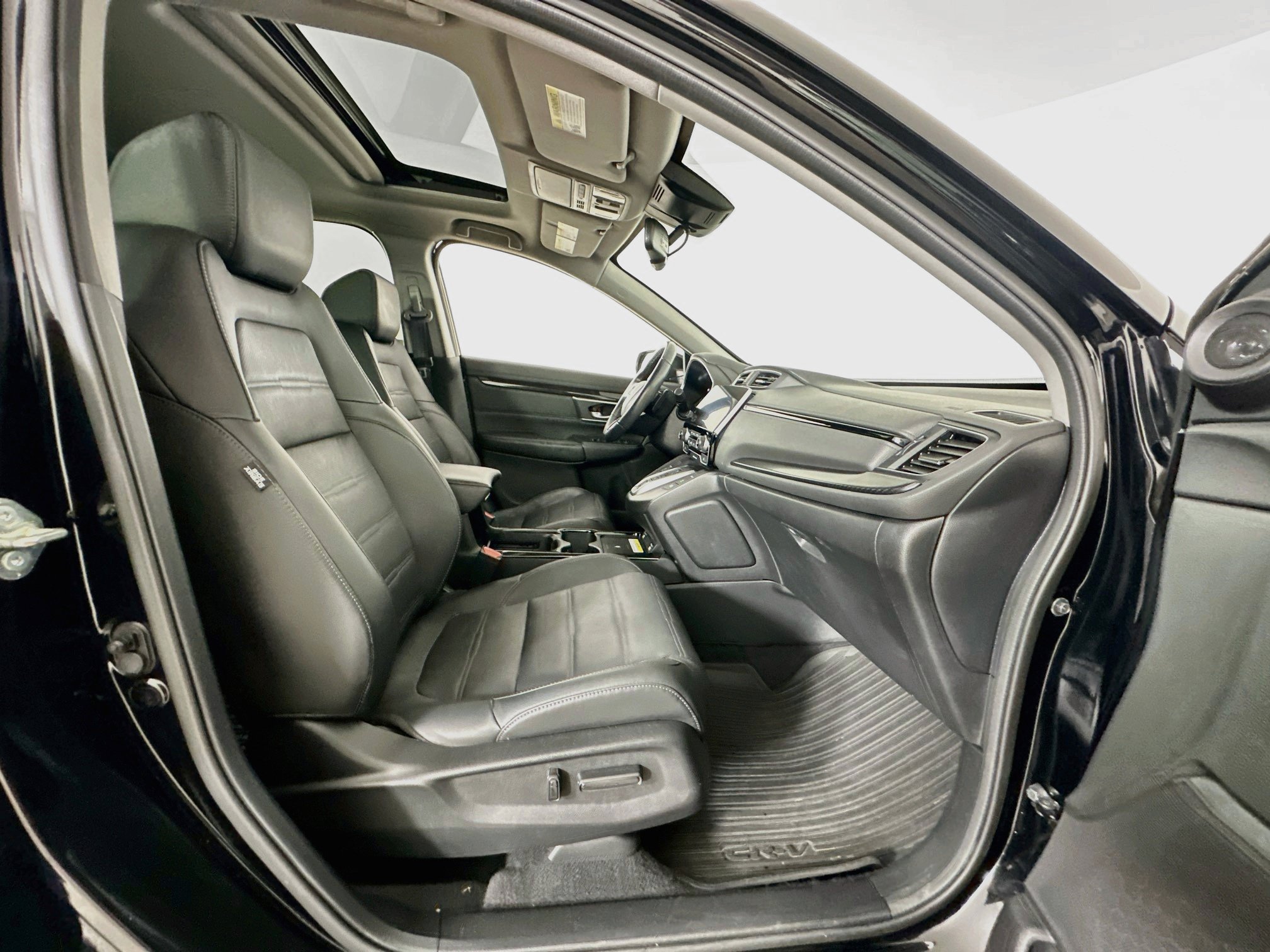 Used 2020 Honda CR-V Touring image 32