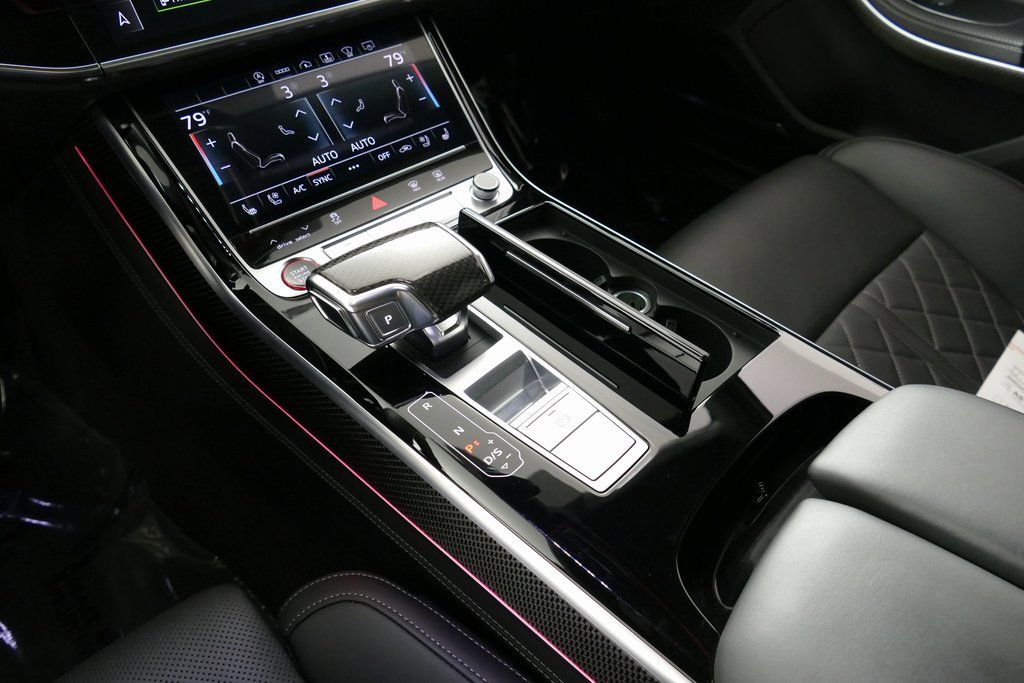 Used 2022 Audi S8 image 21