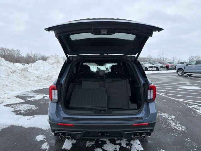 Used 2025 Ford Explorer ST image 8