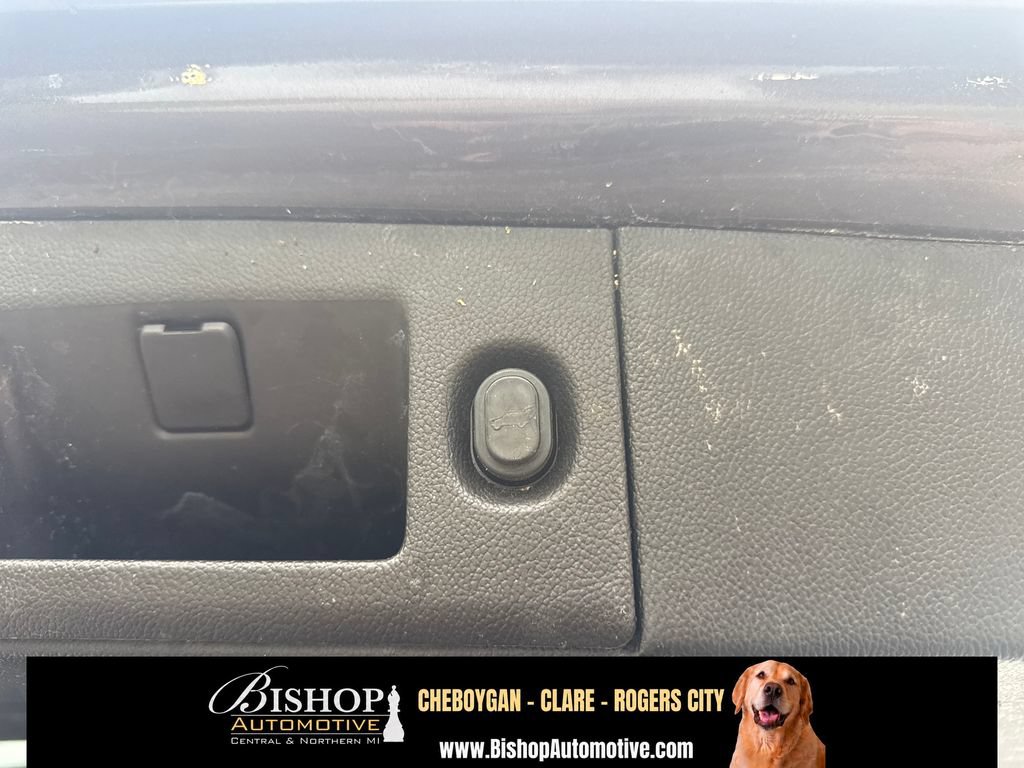 Used 2015 Chevrolet Suburban LTZ AWD/4WD image 23