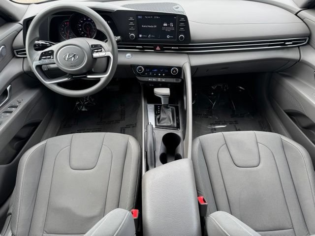 Used 2023 Hyundai Elantra SEL FWD image 11