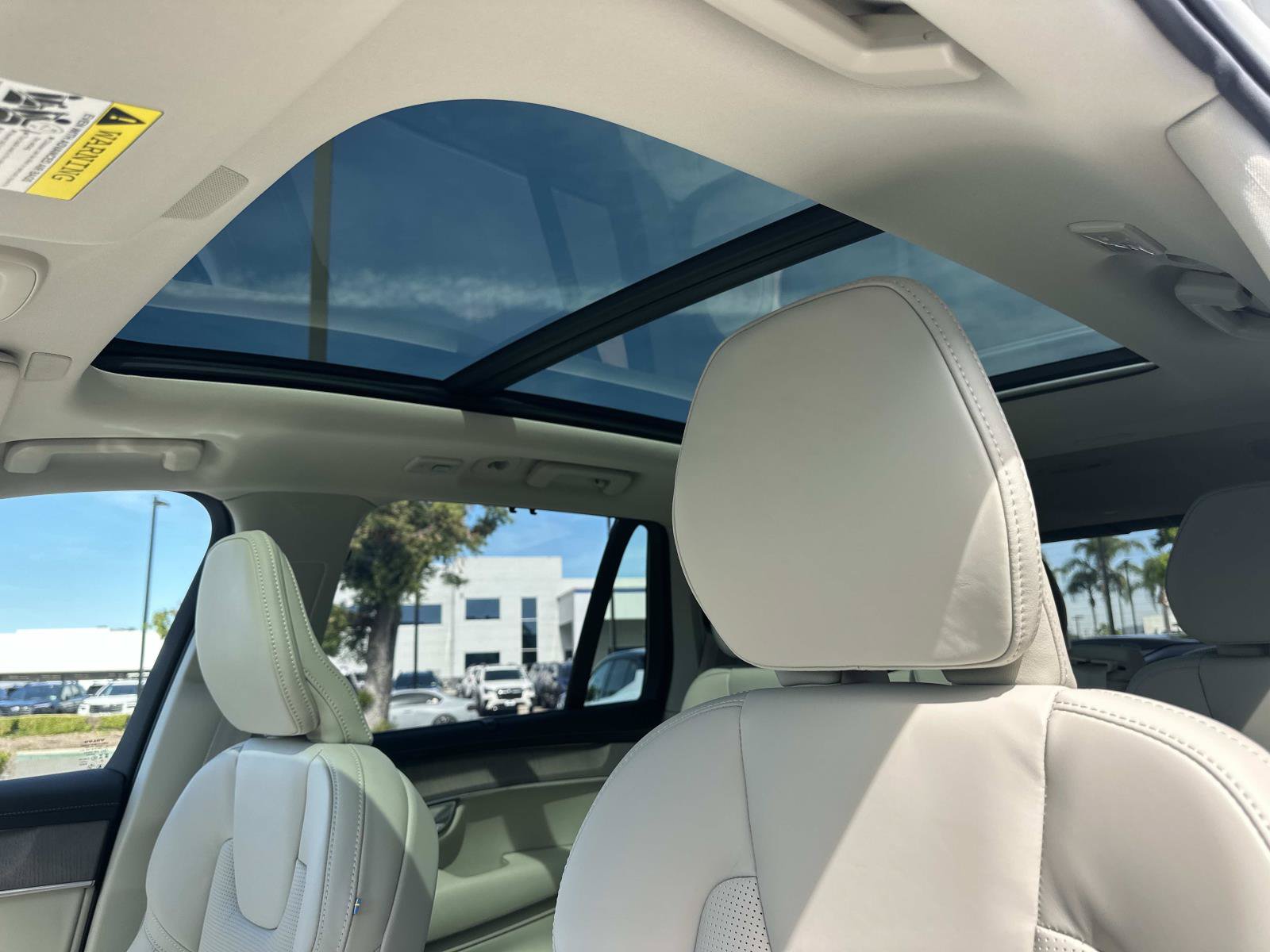New 2026 Volvo XC90 T8 Ultra w/ Protection Package Premier AWD/4WD image 25
