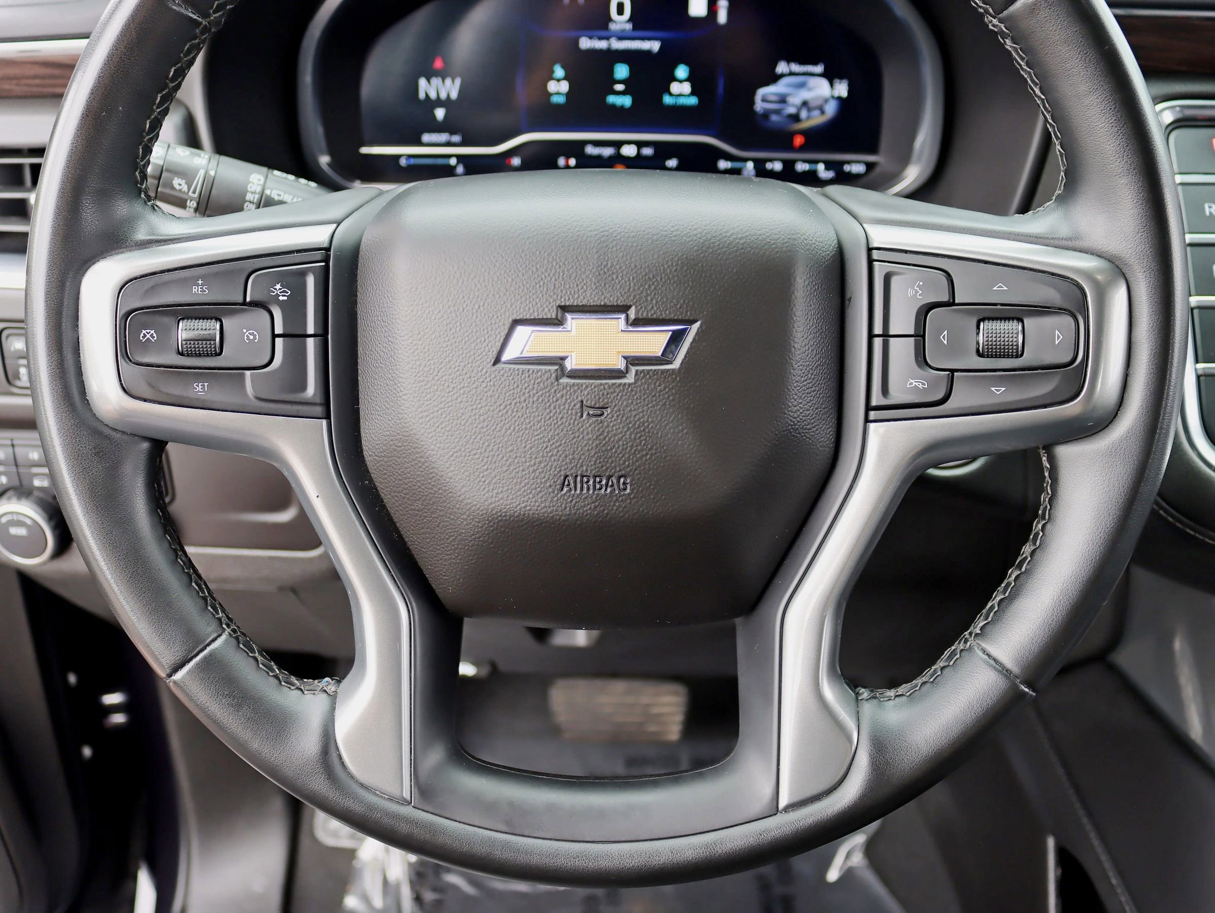 Used 2023 Chevrolet Suburban LT AWD/4WD image 19