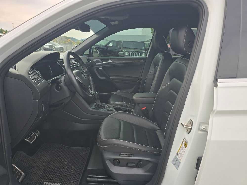 Used 2021 Volkswagen Tiguan SEL Premium R-Line AWD/4WD image 9