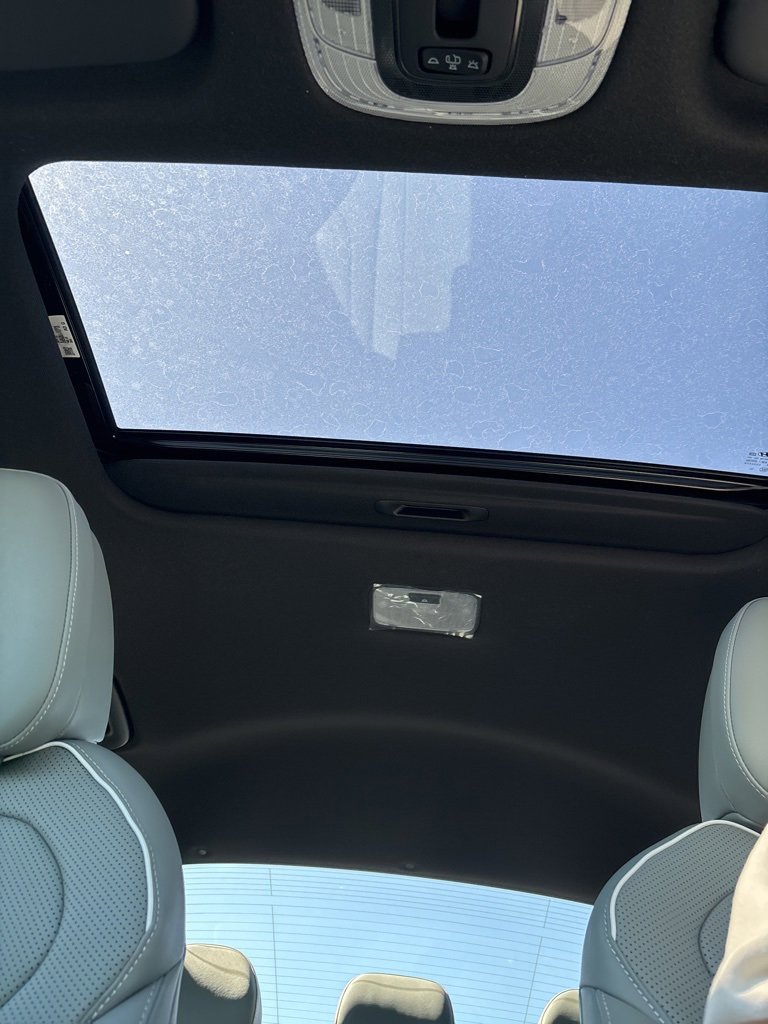 New 2025 Hyundai Elantra Limited image 24