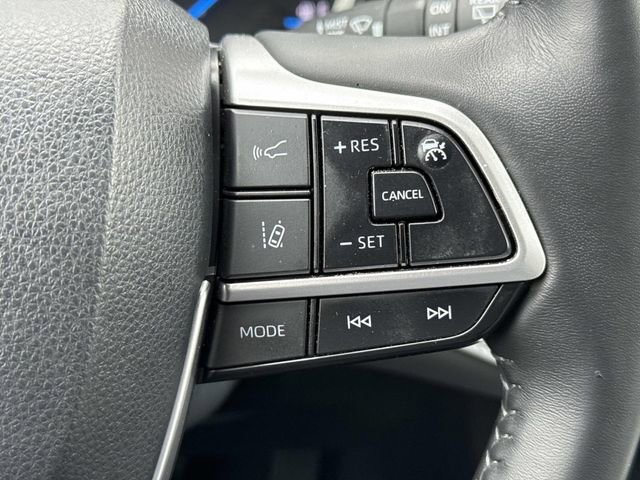 Used 2024 Toyota Highlander XLE image 24
