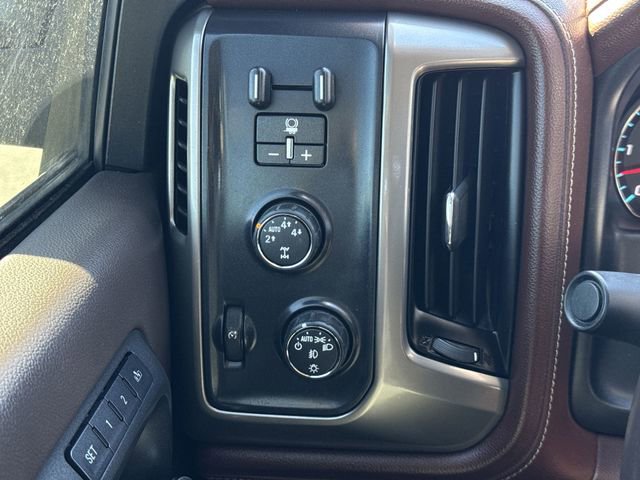 Used 2016 Chevrolet Silverado 1500 High Country w/ High Country Premium Package AWD/4WD image 17