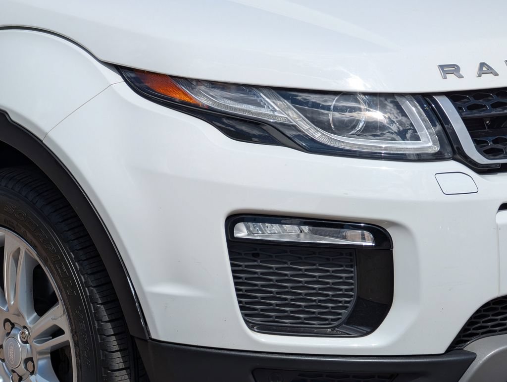 Used 2018 Land Rover Range Rover Evoque SE AWD/4WD image 8