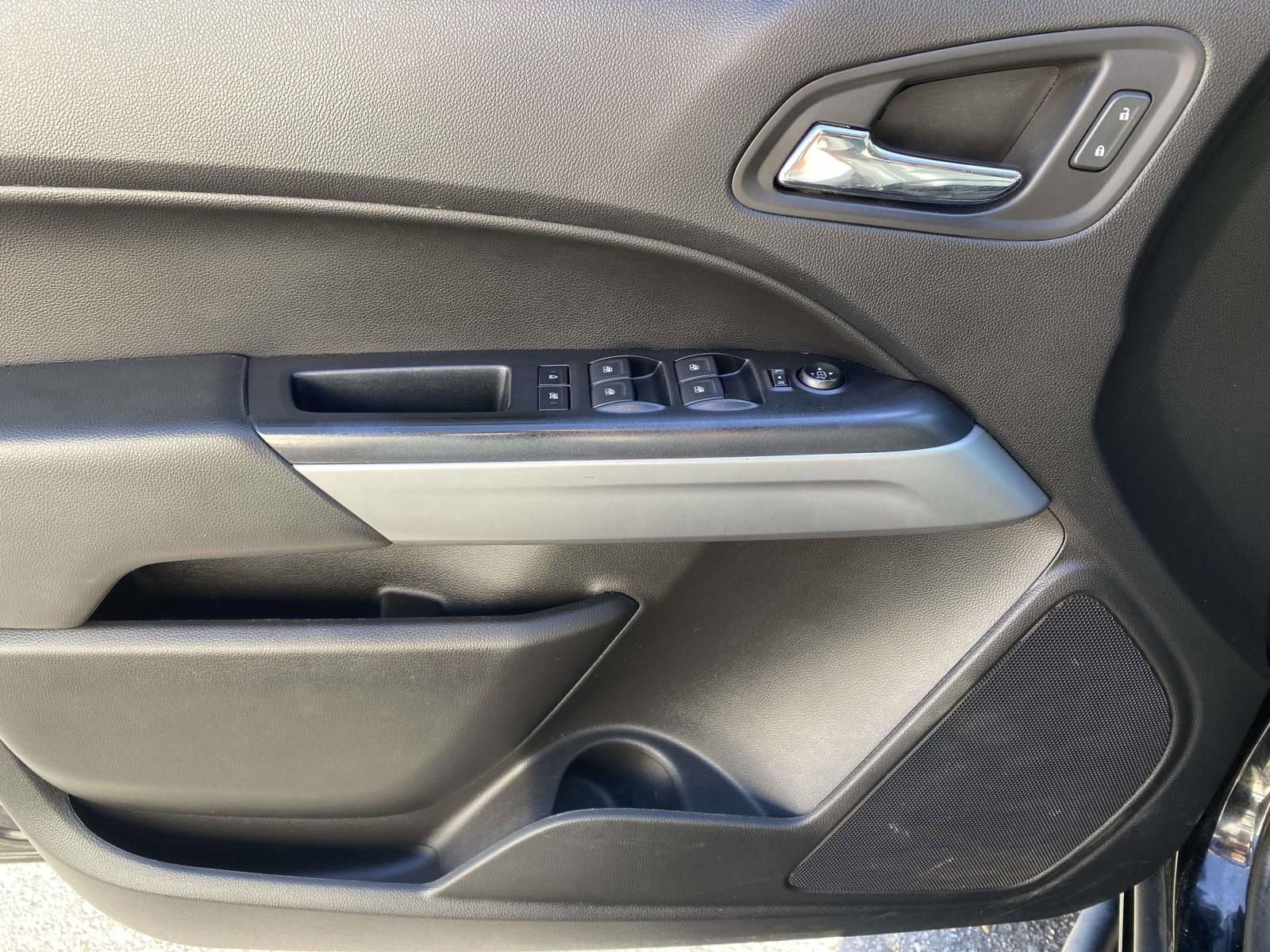 Used 2019 Chevrolet Colorado ZR2 w/ Colorado ZR2 Bison Edition AWD/4WD image 18