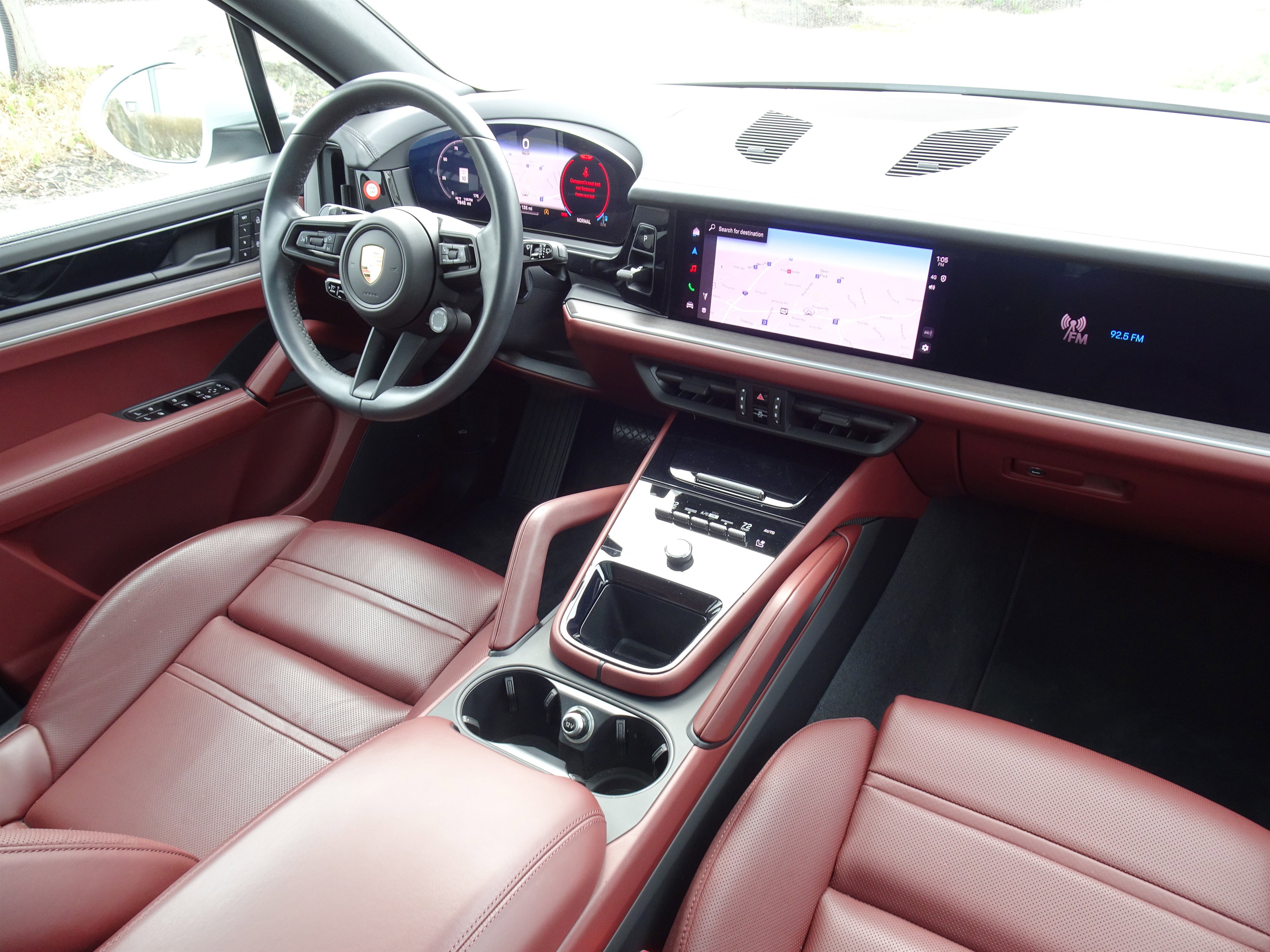 Used 2024 Porsche Cayenne image 24